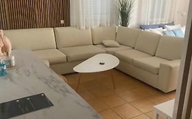 Nr1 White Appartment W Luxury Ba Between Train St. And Dt
